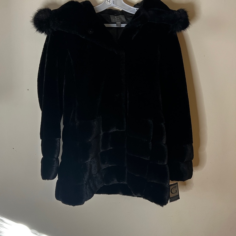 Gallery Dept. Elegant Black Faux Fur Coat Size Small/ Medium